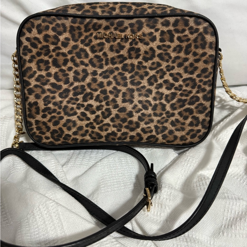 Michael Kors Animal leopard Print Crossbody Bag with Gold Chain